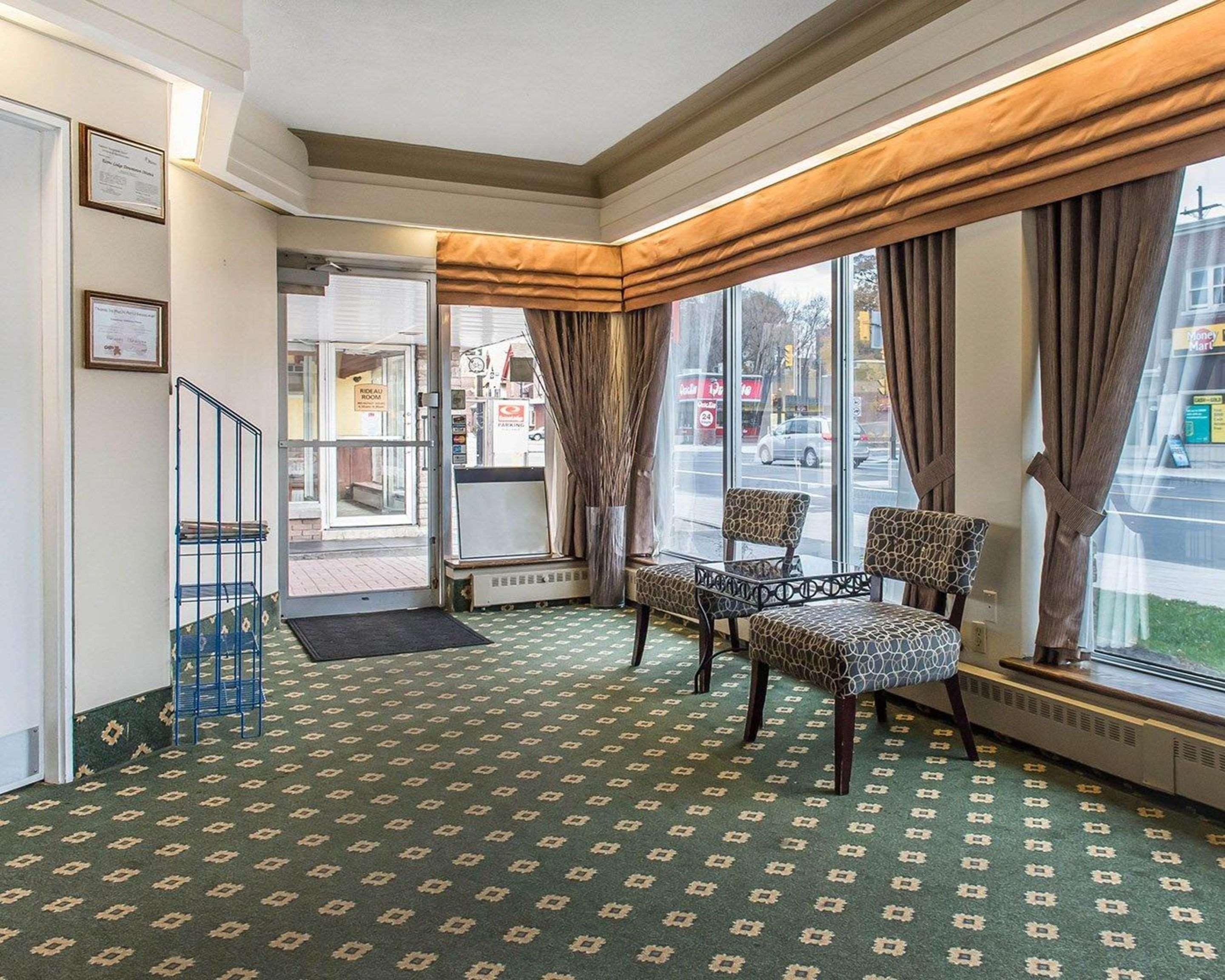 Econo Lodge Downtown Ottawa Buitenkant foto