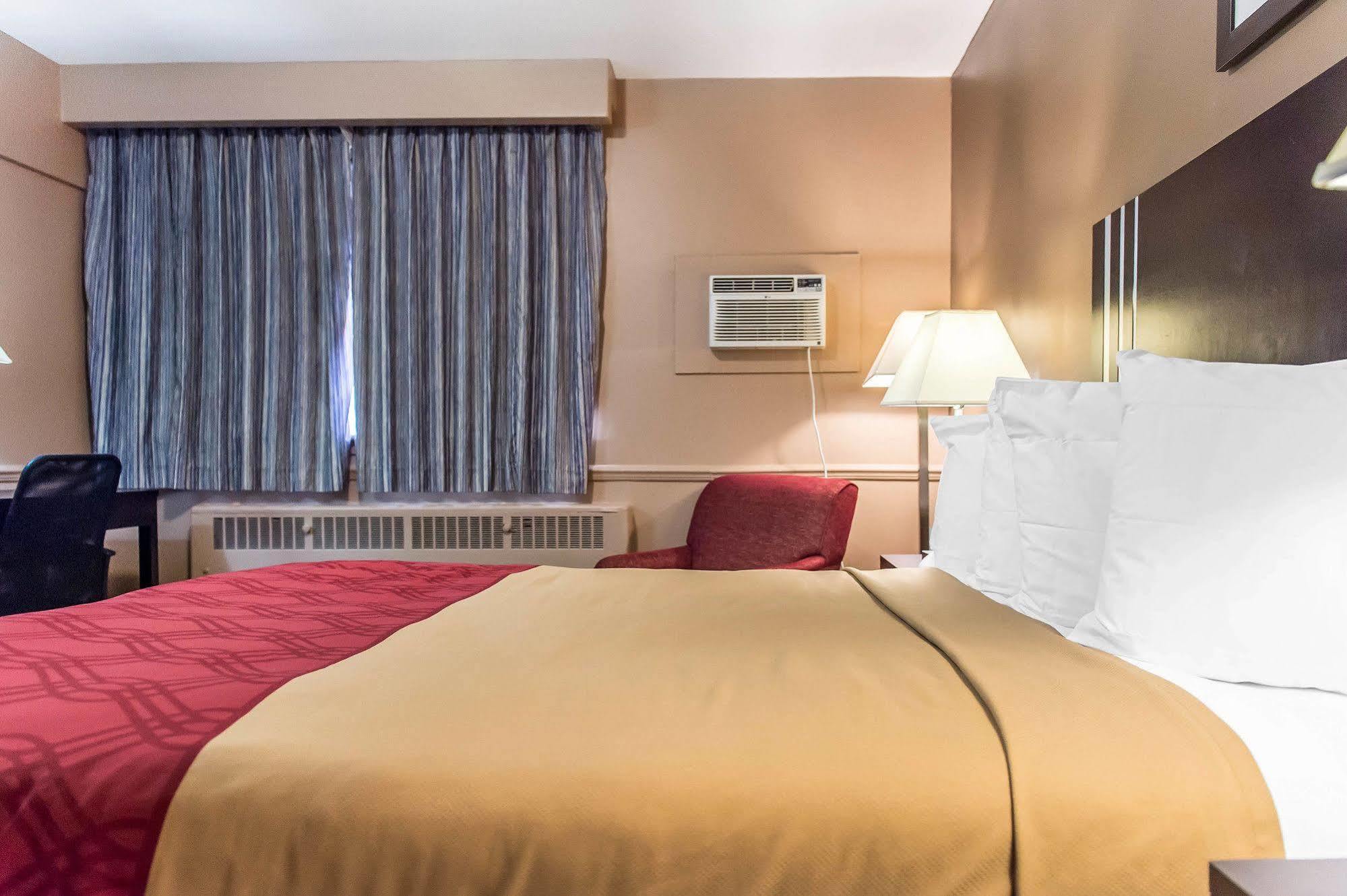 Econo Lodge Downtown Ottawa Buitenkant foto