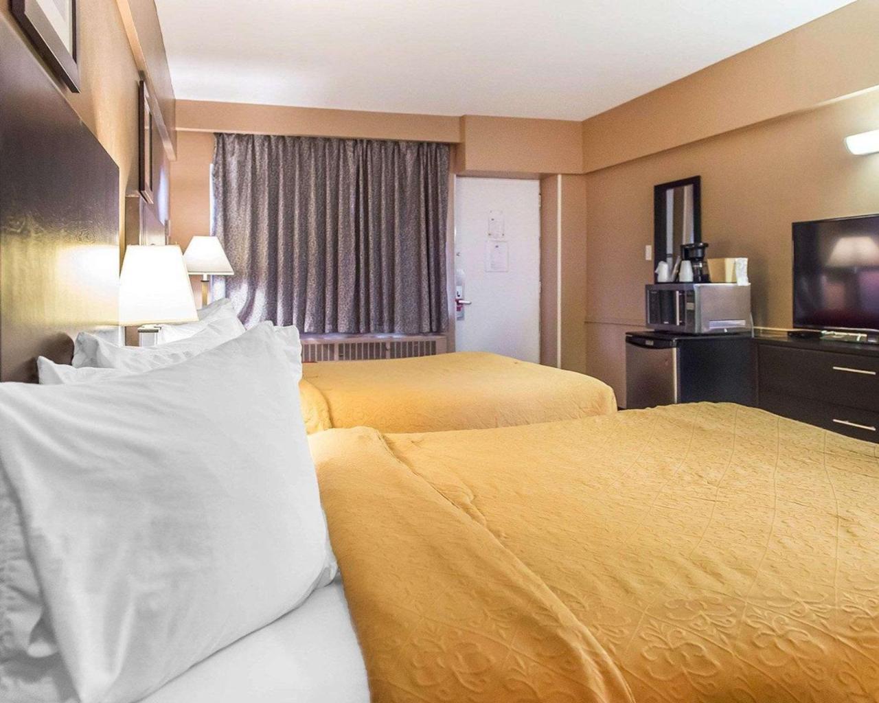 Econo Lodge Downtown Ottawa Buitenkant foto