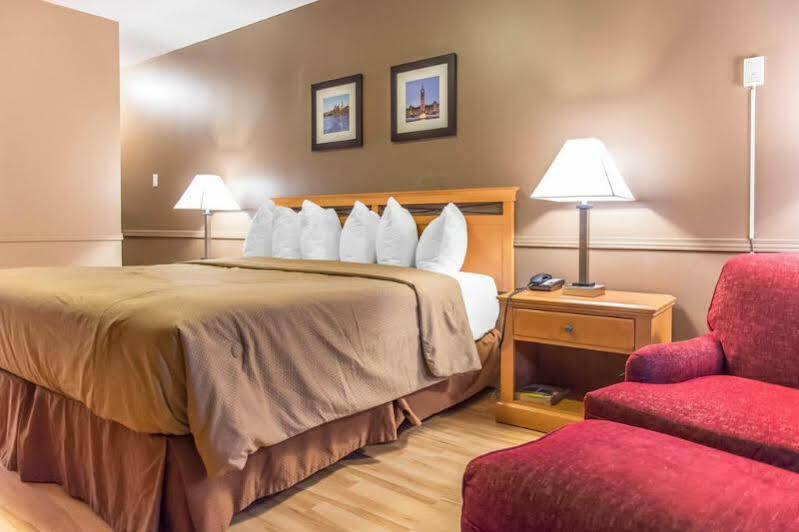 Econo Lodge Downtown Ottawa Buitenkant foto